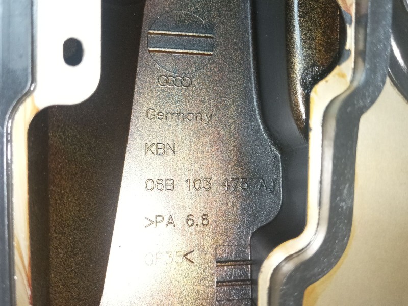 Recambio de tapa balancines para audi a4 b6 (8e2) 2.0 referencia OEM IAM 06B106475AJ  