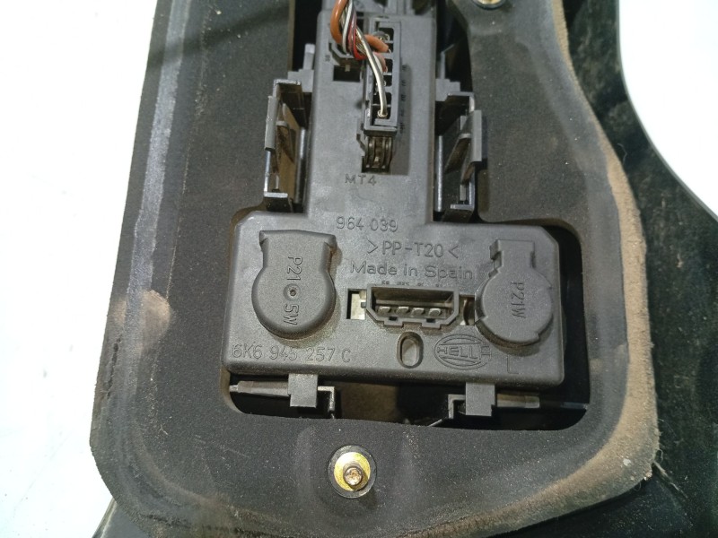 Recambio de piloto trasero izquierdo para seat ibiza ii (6k1) 1.0 i referencia OEM IAM 6K6945111G  