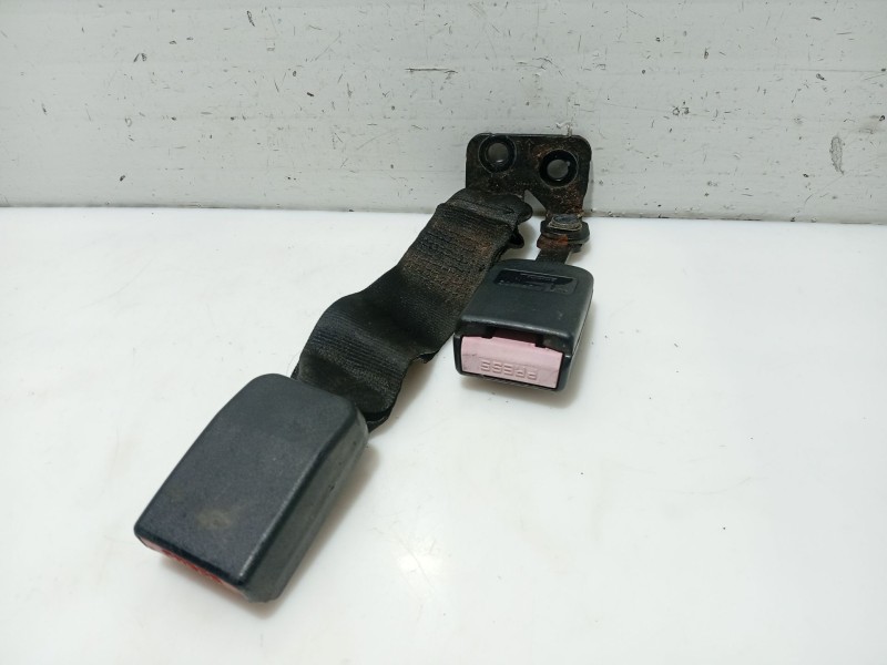 Recambio de enganche cinturon trasero derecho para peugeot 607 (s1) básico referencia OEM IAM 8973XA  
