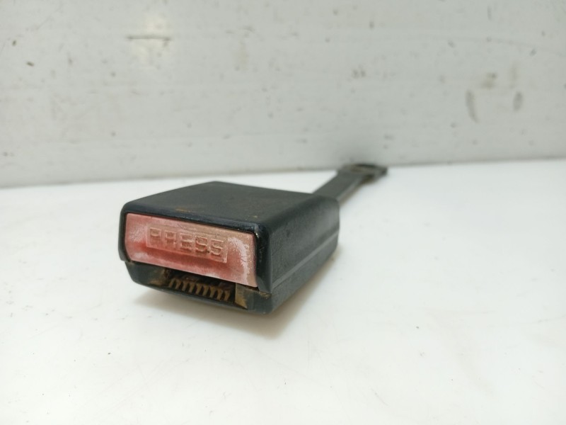 Recambio de enganche cinturon delantero derecho para peugeot 607 (s1) básico referencia OEM IAM 8974Q8  