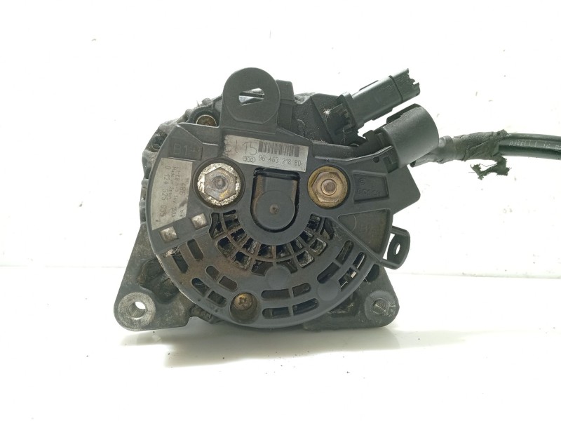 Recambio de alternador para peugeot 607 (s1) básico referencia OEM IAM 57054F  