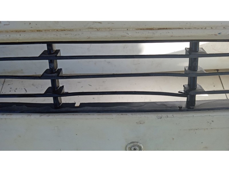 Recambio de paragolpes delantero central para ford focus berlina (cak) ambiente referencia OEM IAM 1233855  