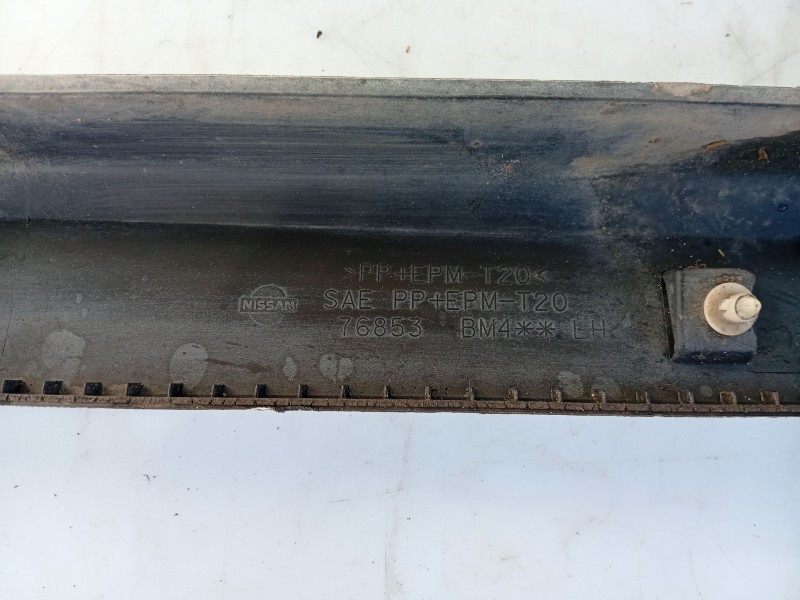 Recambio de faldon lateral para nissan almera ii hatchback (n16) 2.2 di referencia OEM IAM   