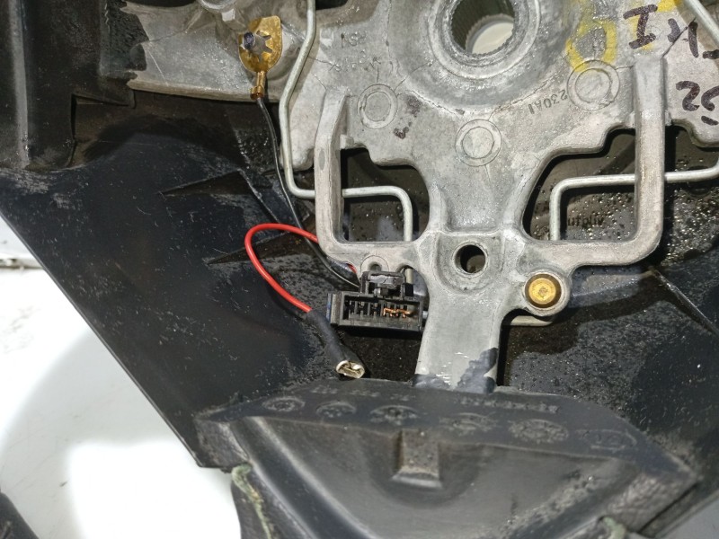 Recambio de volante para peugeot 207 sw (wk_) 1.6 hdi referencia OEM IAM   