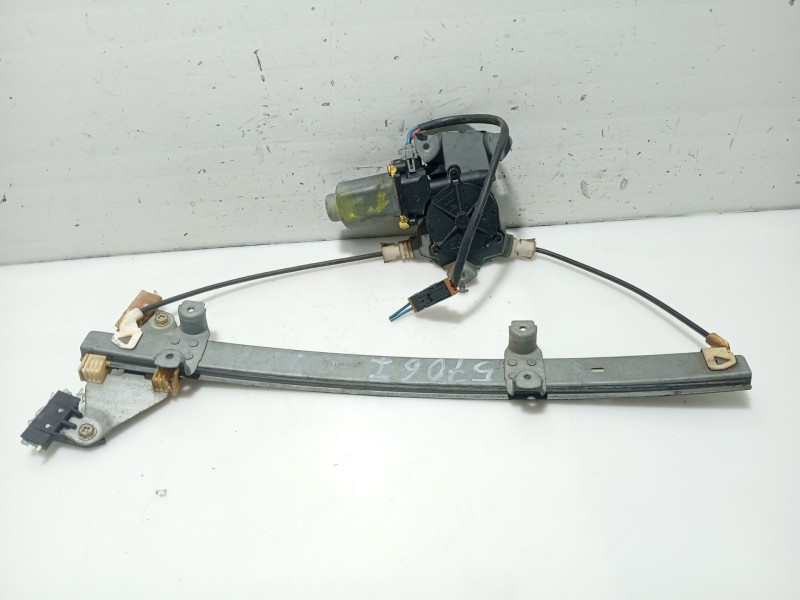 Recambio de elevalunas trasero izquierdo para nissan primera (p11) 2.0 16v referencia OEM IAM 827012F010  