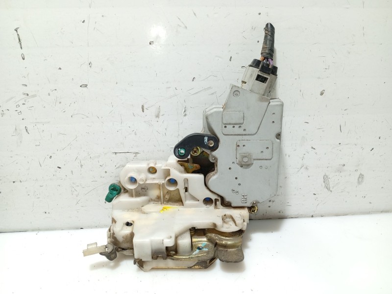 Recambio de cerradura puerta delantera derecha para nissan primera (p11) 2.0 16v referencia OEM IAM 805022F910  