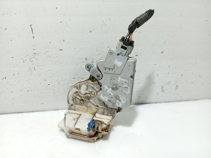 Recambio de cerradura puerta trasera derecha para nissan primera (p11) 2.0 16v referencia OEM IAM 825029F511  