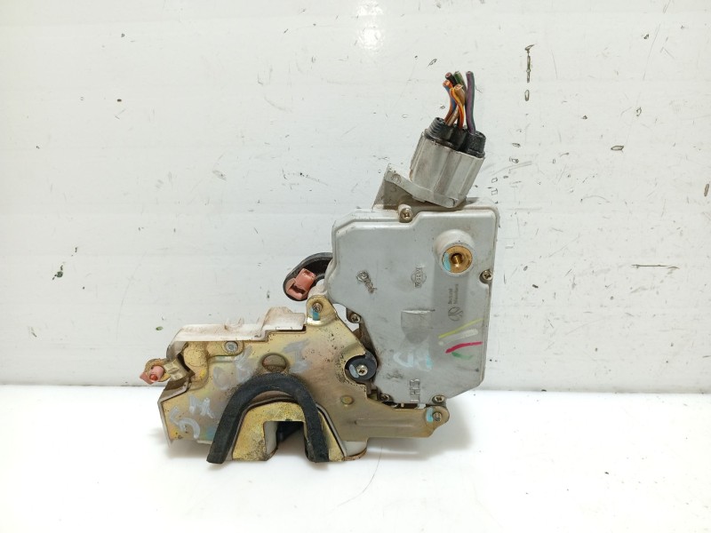 Recambio de cerradura puerta delantera izquierda para nissan primera (p11) 2.0 16v referencia OEM IAM 805032F010  