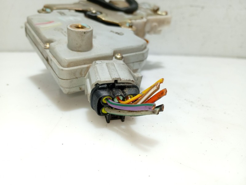 Recambio de cerradura puerta delantera izquierda para nissan primera (p11) 2.0 16v referencia OEM IAM 805032F010  