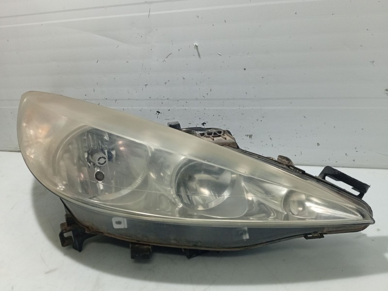 Recambio de faro derecho para peugeot 207 sw (wk_) 1.6 hdi referencia OEM IAM 620695  