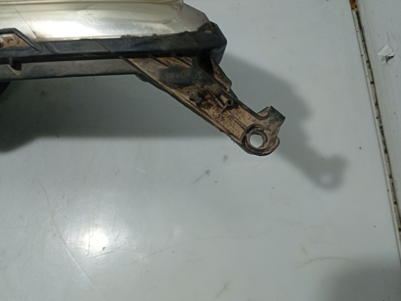 Recambio de faro derecho para peugeot 207 sw (wk_) 1.6 hdi referencia OEM IAM 620695  