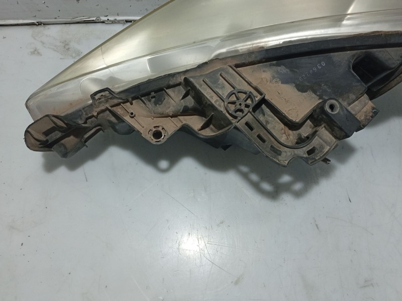 Recambio de faro derecho para peugeot 207 sw (wk_) 1.6 hdi referencia OEM IAM 620695  