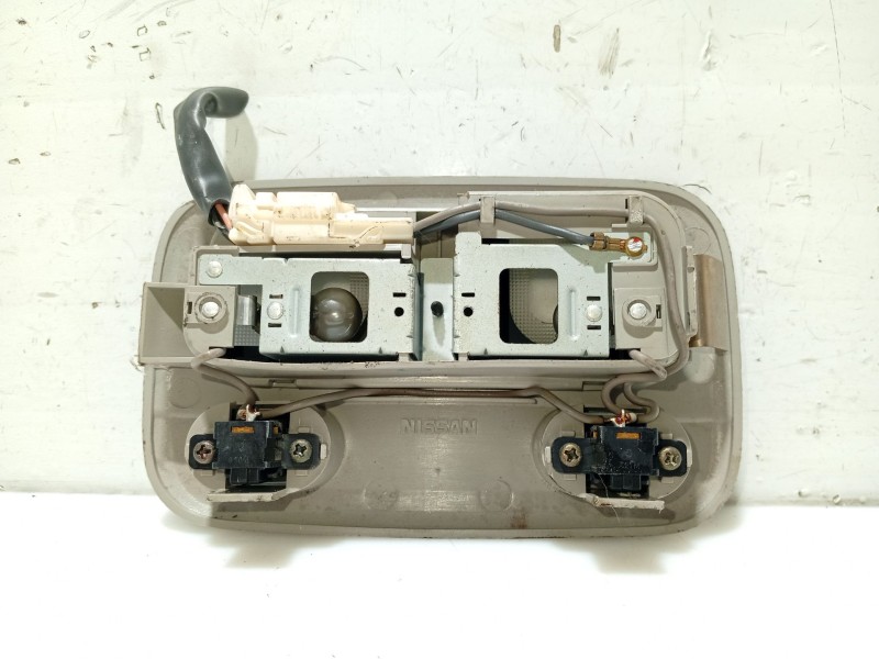 Recambio de luz interior para nissan primera (p11) 2.0 16v referencia OEM IAM 264305L301  