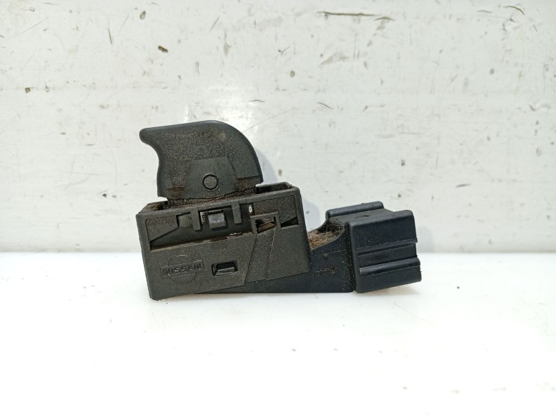 Recambio de mando elevalunas trasero derecho para nissan primera (p11) 2.0 16v referencia OEM IAM 254112F000  