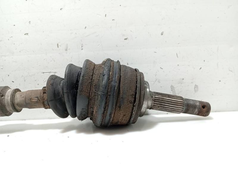 Recambio de transmision delantera izquierda para nissan primera (p11) 2.0 16v referencia OEM IAM 392042F226  