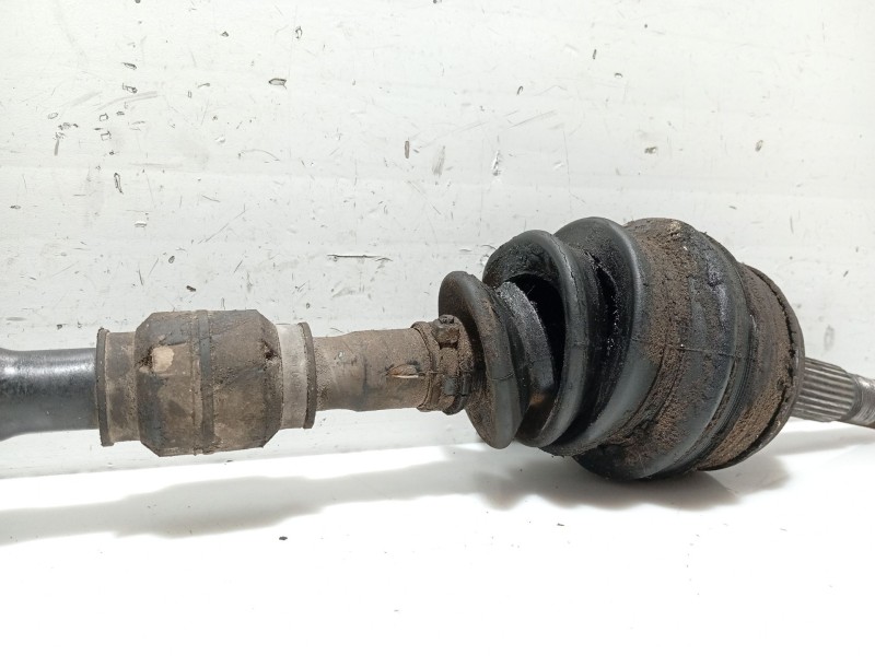 Recambio de transmision delantera izquierda para nissan primera (p11) 2.0 16v referencia OEM IAM 392042F226  