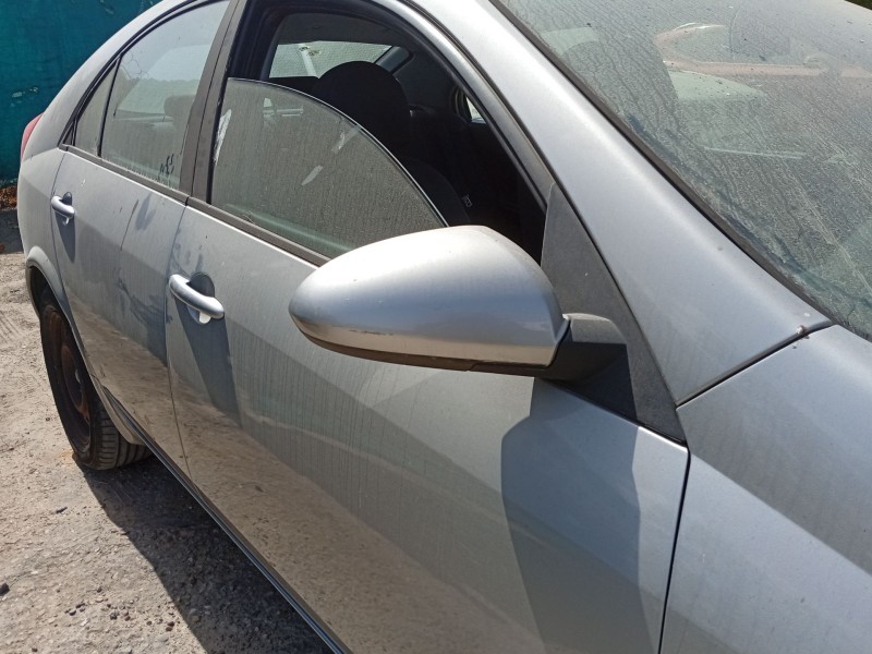 nissan primera hatchback (p12) del año 2004