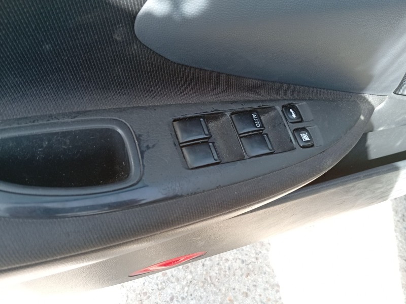 nissan primera hatchback (p12) del año 2004