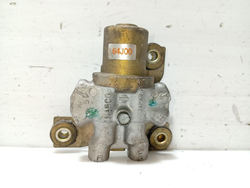 Recambio de valvula para nissan primera (p11) 2.0 16v referencia OEM IAM 4640043U01 4640064J00 