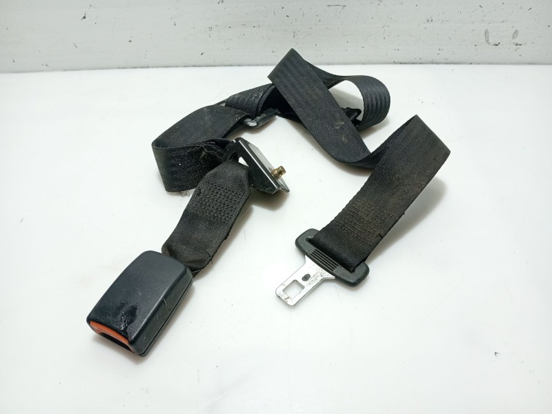 Recambio de enganche cinturon trasero central para nissan primera (p11) 2.0 16v referencia OEM IAM 888342F000  
