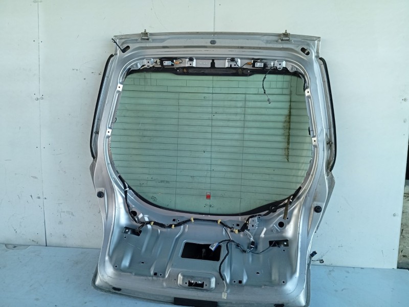 Recambio de porton trasero para renault laguna iii referencia OEM IAM 901000820R  