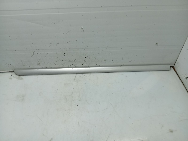 Recambio de moldura para renault laguna iii referencia OEM IAM   