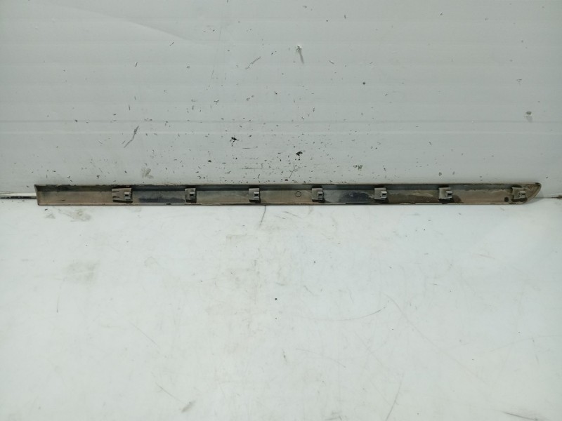 Recambio de moldura para renault laguna iii referencia OEM IAM   