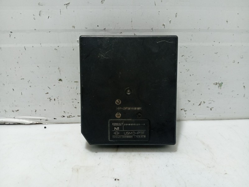 Recambio de caja reles / fusibles para renault laguna iii referencia OEM IAM 3400060800  