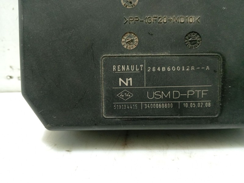 Recambio de caja reles / fusibles para renault laguna iii referencia OEM IAM 3400060800  