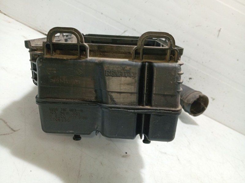 Recambio de caja filtro de aire para renault laguna iii referencia OEM IAM 8200787623B  