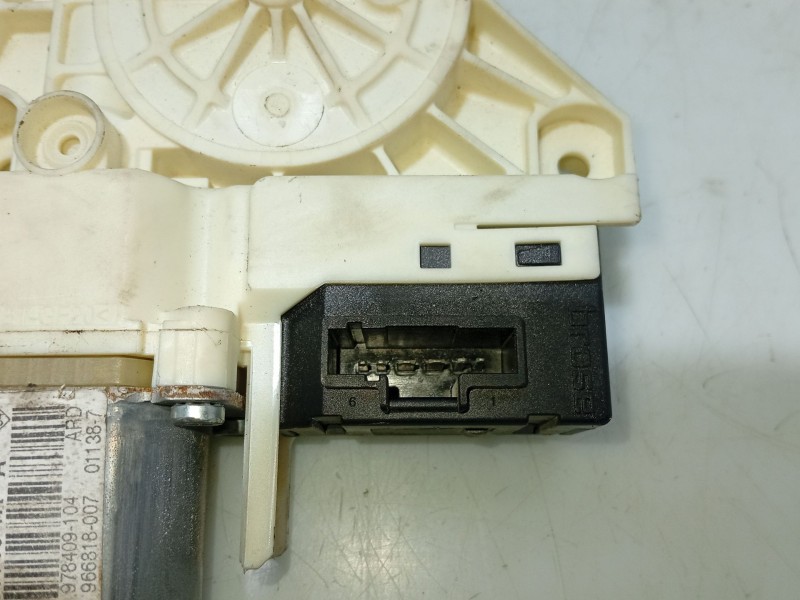 Recambio de motor elevalunas trasero derecho para renault laguna iii referencia OEM IAM   