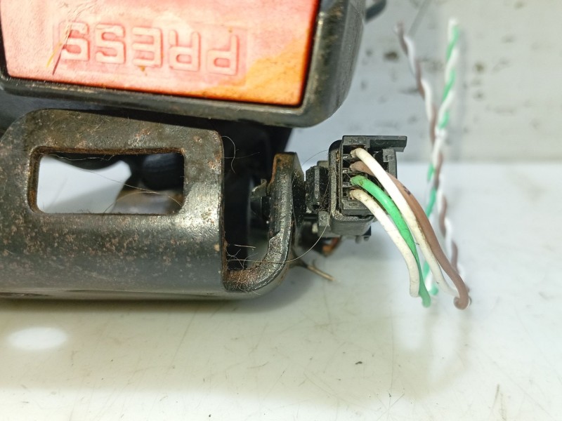 Recambio de anclaje cinturon trasero izquierdo para renault laguna iii referencia OEM IAM   