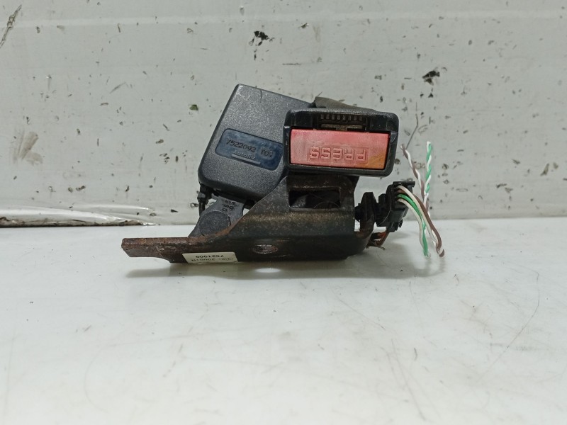 Recambio de anclaje cinturon trasero izquierdo para renault laguna iii referencia OEM IAM   