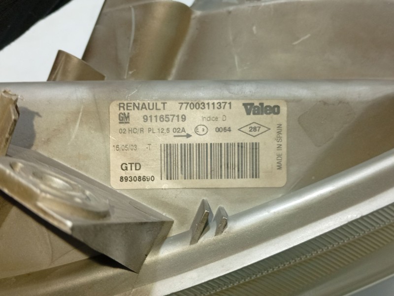 Recambio de faro izquierdo para nissan primastar autobús (x83) dci 80 referencia OEM IAM 2606000QAE 7700311371 91165719