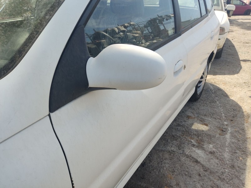 kia rio i hatchback (dc) del año 2002