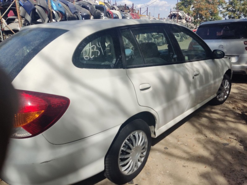 kia rio i hatchback (dc) del año 2002