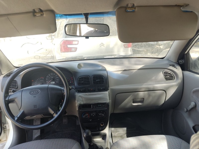 kia rio i hatchback (dc) del año 2002