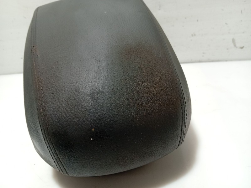 Recambio de apoyabrazos central para opel antara a (l07) 2.0 cdti referencia OEM IAM 96815001  