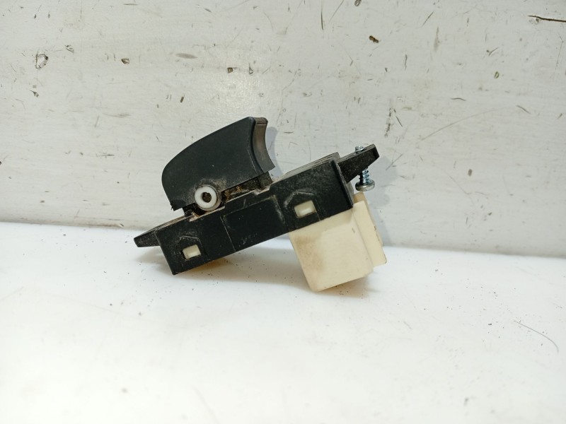 Recambio de mando elevalunas trasero derecho para opel antara a (l07) 2.0 cdti referencia OEM IAM 96628741  