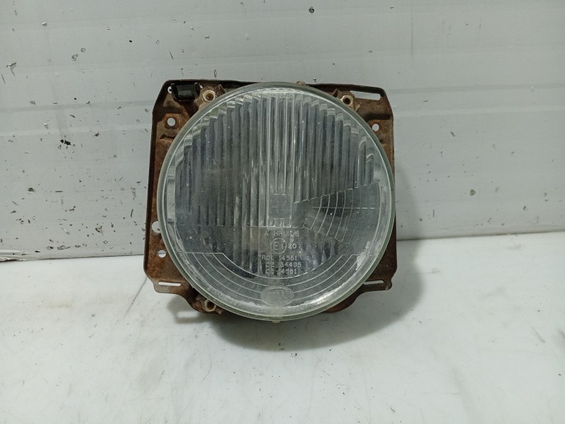 Recambio de faro derecho para volkswagen golf golf 1.6 cl diesel referencia OEM IAM 111941605A  