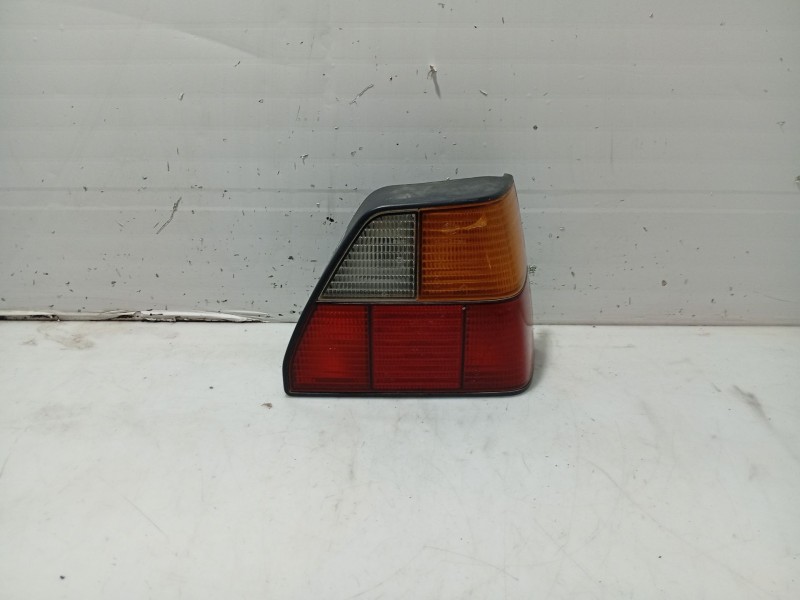 Recambio de piloto trasero derecho para volkswagen golf golf 1.6 cl diesel referencia OEM IAM 191945258  