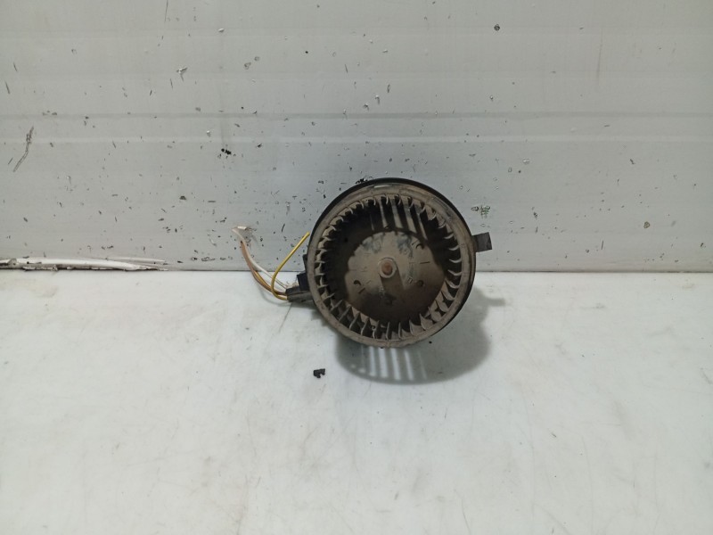 Recambio de ventilador calefaccion para volkswagen golf golf 1.6 cl diesel referencia OEM IAM 191959101  