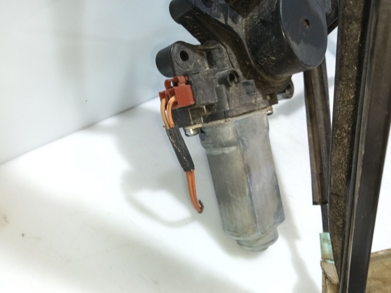 Recambio de elevalunas delantero izquierdo para chrysler voyager (rg) 2.8 crd cat referencia OEM IAM 68037297AA  