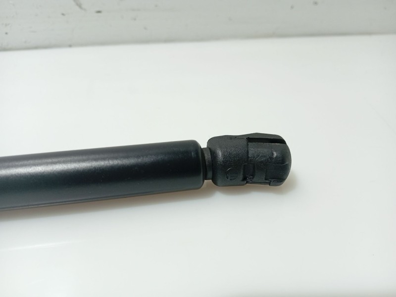 Recambio de amortiguadores capo para audi a3 (8l1) 1.9 tdi referencia OEM IAM 8LO823359  