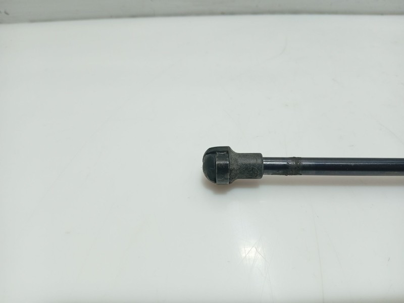 Recambio de amortiguadores capo para audi a3 (8l1) 1.9 tdi referencia OEM IAM 8LO823359  