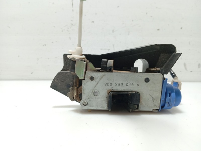 Recambio de cerradura puerta trasera derecha para audi a3 (8l1) 1.9 tdi referencia OEM IAM 8D0839016A  