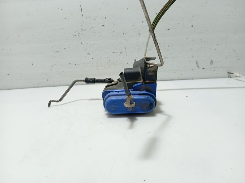 Recambio de cerradura puerta trasera izquierda para audi a3 (8l1) 1.9 tdi referencia OEM IAM 8D0839015A  