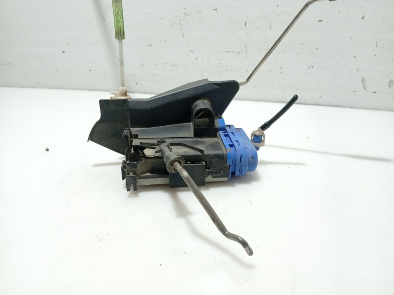 Recambio de cerradura puerta trasera izquierda para audi a3 (8l1) 1.9 tdi referencia OEM IAM 8D0839015A  