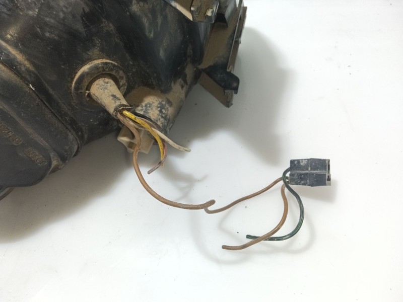 Recambio de faro derecho para opel ascona c referencia OEM IAM 0301063122   Recambio de faro derecho para opel ascona c referencia OEM IAM 0301063122