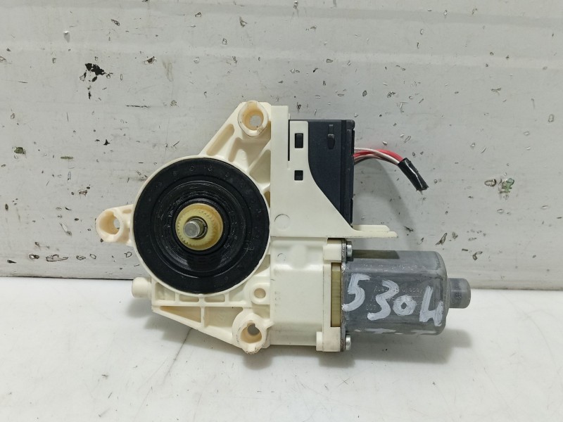 Recambio de motor elevalunas trasero izquierdo para renault laguna iii referencia OEM IAM 978402104 827310001R 